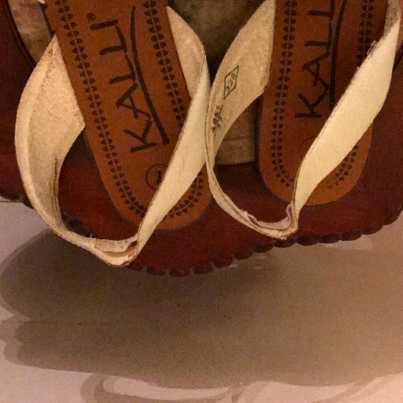 White leather sandals - Picture 3 of 3